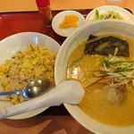 中華キッチン 桂林 - 炒飯セット(味噌ラーメン)(850円)