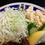 Ajihei - 生野菜とマカロニサラダです♫