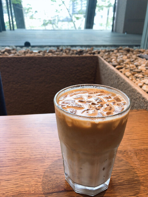 フラットホワイト コーヒー ファクトリー 荒井店（FLATWHITE COFFEE FACTORY） - 荒井（カフェ）の写真