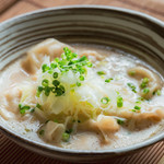 個室 肉炉端居酒屋 九州うまか屋 - 料理写真:炊き餃子