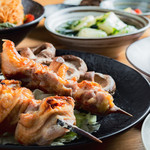 個室 肉炉端居酒屋 九州うまか屋 - 料理写真:刺身と地鶏のコース