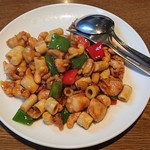 鳳鳴閣 - 鶏肉とカシューナッツ炒め