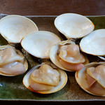 望月 - 焼きはまぐり（4個1620円）