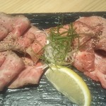 Shizuoka Sodachi - 炙りローストビーフと特選タン