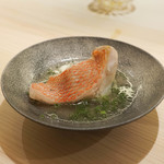 鮨 なんば - きんきの煮つけ（骨だし）