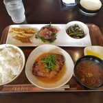 ダイニング ココン - 「本日のランチ (900円)」、このは「おろしハンバーグ」