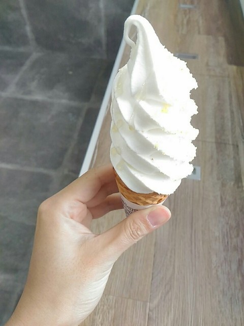 ice cream cone chacos