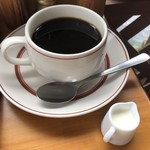 カフェアンドショップ ロータスランド - 2019/08/16
      モーニングＣセット 有機コーヒー 380円
      今週のおまかせセット 550円
      ・こんにゃく唐揚げの甘酢あん
      ・卵豆腐
      ・味噌きゅうり
      ・フレッシュサラダ
      ・スイカ