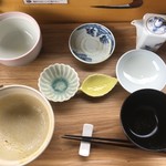 カフェアンドショップ ロータスランド - 2019/08/16
      モーニングＣセット 有機コーヒー 380円
      今週のおまかせセット 550円
      ・こんにゃく唐揚げの甘酢あん
      ・卵豆腐
      ・味噌きゅうり
      ・フレッシュサラダ
      ・スイカ