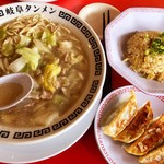 岐阜タンメン - 岐阜タンメン 半餃子セット