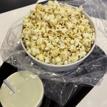 イオンシネマ - ポップコーンMとドリンクMのセット