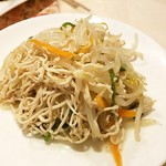 Honkon Yatai - 干し豆腐と野菜のサラダ