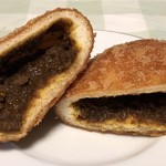 モンペリエ - 料理写真:こく旨ビーフカレーパン