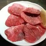 焼肉レストラン 松坂 - 赤タン