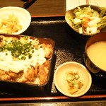 九州名物とめ手羽 - 201112　食事