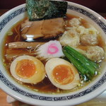 てんくう - ワンタン麺味玉入り（醤油）