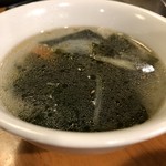 Sumibi Yakiniku Ishiyaki Bibimba Kacchan - ワカメスープ取分け後