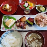 御飯屋ふく井 - 