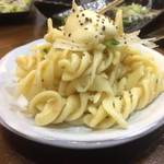 もつ焼き 次郎 - マカロニサラダ