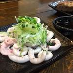 もつ焼き 次郎 - コブクロ刺し