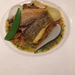 マッシュルーム - ヨコスジフエダイのポワレ トマトとケッパーのソース