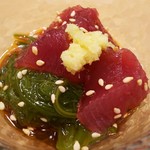 築地寿司清 - マグロとメカブ