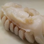 築地寿司清 - 新いかのげそ握りで２貫食べちゃいました