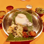 Spice&Dining KALA - こうやってカトリ出して準備万端ね！