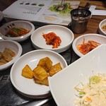 Chung Gi Wa - 1905_Chung Gi Wa-チョンギワ- Puri Indah Mall_付き出し(ポテト、キムチ等)