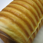 ビーエイチオーフェリスタス - 長くて丸いパン