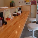 横浜ラーメン 北村家 - キレイで清潔感たっぷりな 店内さん♪