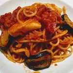 大洗料理つかさ - ホタテと揚げナスのトマトソーススパゲッティー