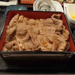 Yoshinoya - すきやき重