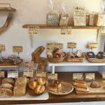 まつぼっくりパン - 店内