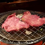 Kanda Yakiniku Oreno Niku - 炭火焼き