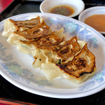 栄龍 - ＊餃子（5ヶ入）（¥300）