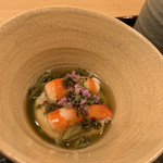 津の守坂 小柴 - 先付：車海老、赤茄子、湯葉、モロヘイヤのソースで 車海老が甘い！モロヘイヤのとろとろなソースが優しい。