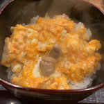 津の守坂 小柴 - 親子丼 卵がとろとろで美味しい。甘すぎないのがいい。