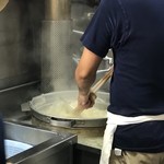 所沢 大勝軒 - 大ざるで茹で上げる職人技！