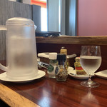 Lago - ニンニクを効かせた自家製ペペロンチーノオイル、パスタにもパンにも