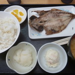 Ashitakapakingueriakudarisunakkukona - '19/08/12 アジの開き定食（850円）