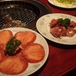 Yakiniku Waiefu - 愛情のこもった料理