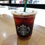 スターバックス・コーヒー - アイスコーヒーブレンドのトールサイズです。（2019年8月）