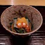 Shiki Nakamura - 先付け：花わさびとヨモギ豆腐の煮浸し