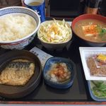 吉野家 - H.31.4.1.昼 一汁三菜朝膳：塩鯖納豆定食 490円税込・ご飯大盛 30円税込・とん汁変更 130円税込