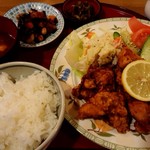 うえむら - 料理写真:鶏唐揚げ定食(950円＋税)