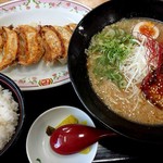 Gyouza No Oushou - 焙りチャーシュー麺セット（1190円税別）