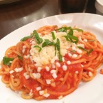 Italian BAR KIMURAYA - チーズとバジルのトマトソースパスタ