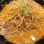 マルキン本舗 - 辛ネギマルキン味噌ラーメン。