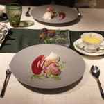 坐漁荘 - ＊ 白桃のコンポートとムース　赤桃のシャーベット